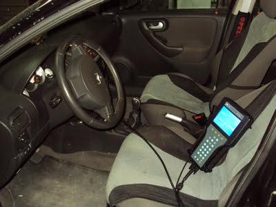 Δοκιμή διαγνωστικού Tech2 σε επιβατικό αυτοκίνητο